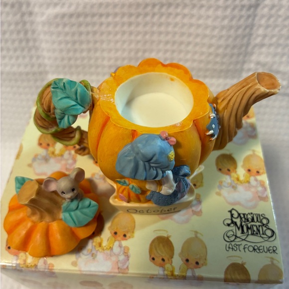 Precious Moments October Pumpkin Mini Teapot Avon Exclusive with Mouse Accent - Picture 7 of 11